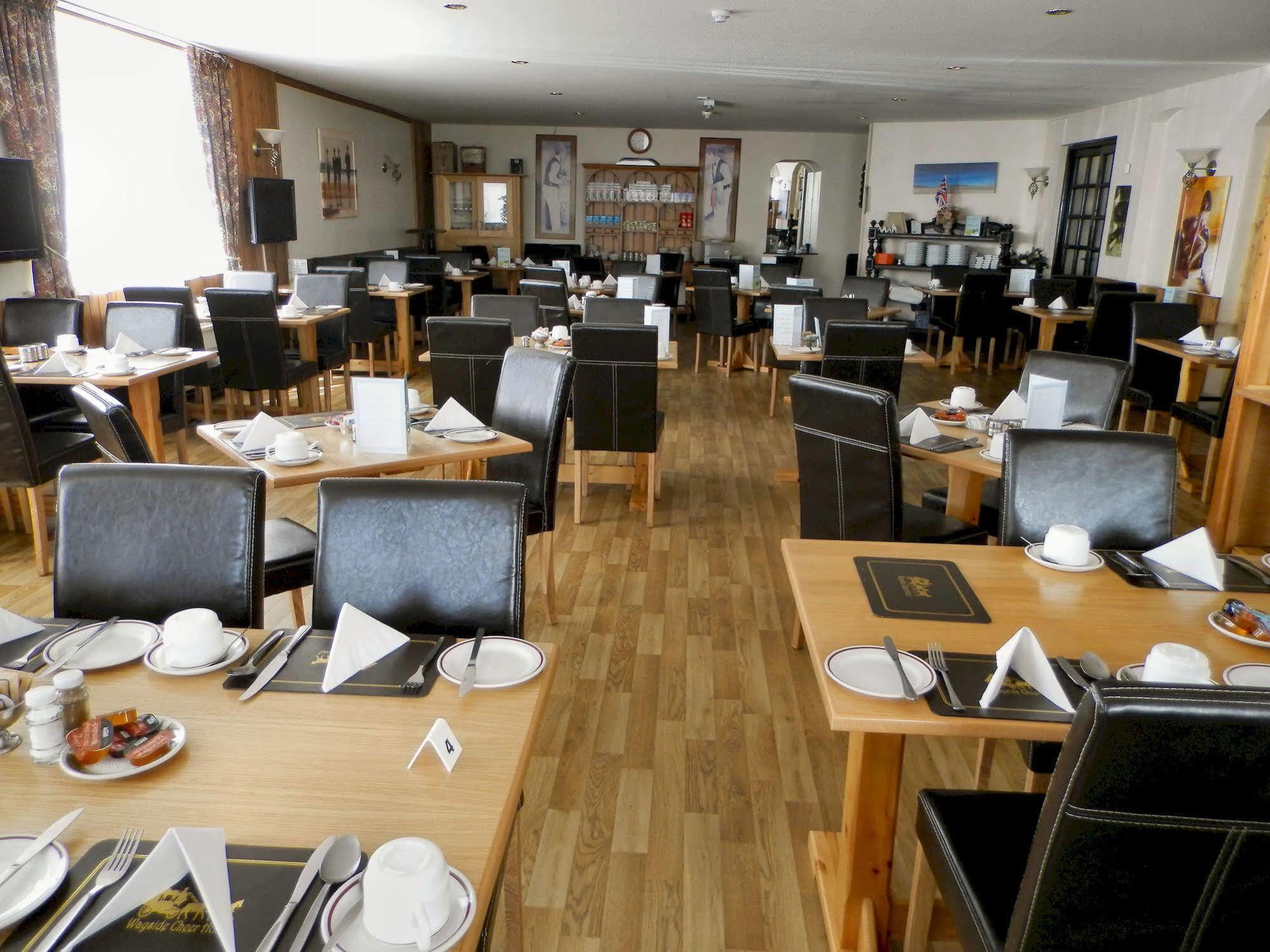Wayside Cheer Hotel Castel ภายนอก รูปภาพ